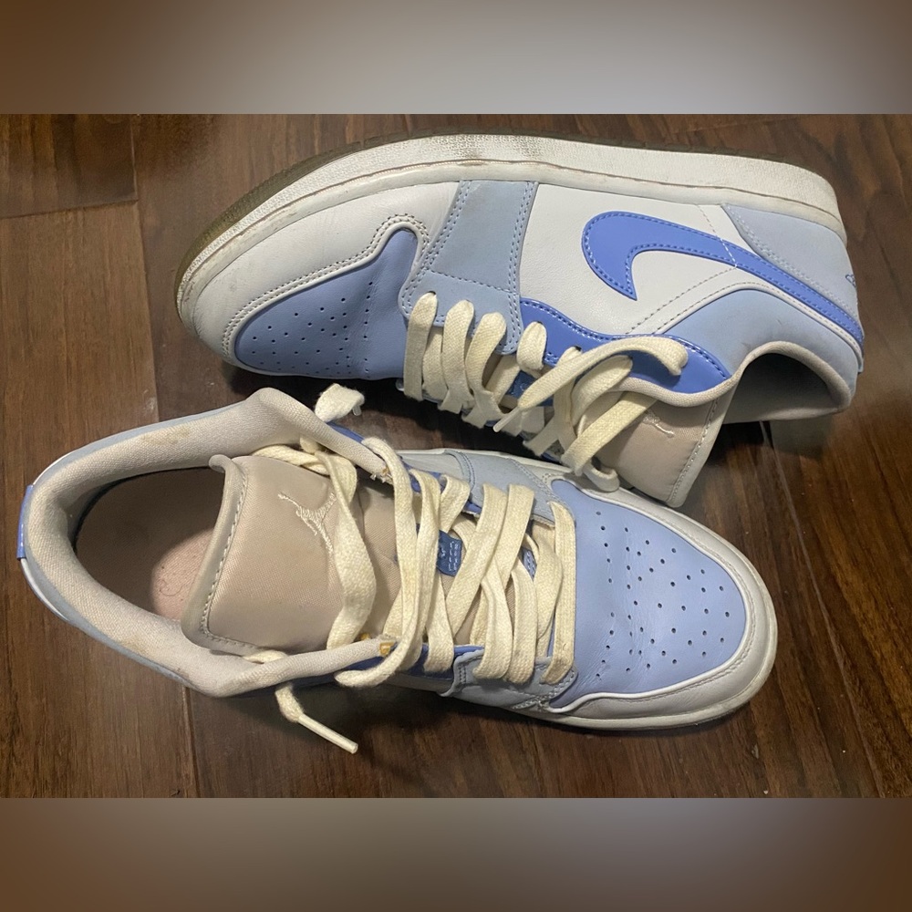 Nike Air Jordan 1 Low SE 'Mighty Swooshers'